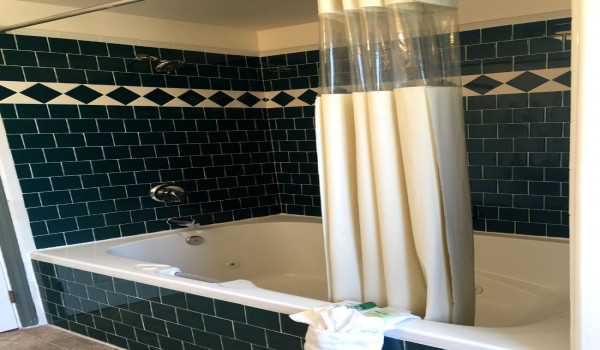 Surfside Stay Morro Bay - Hot Tub