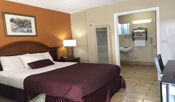 Surfside Stay Morro Bay - Standard Queen